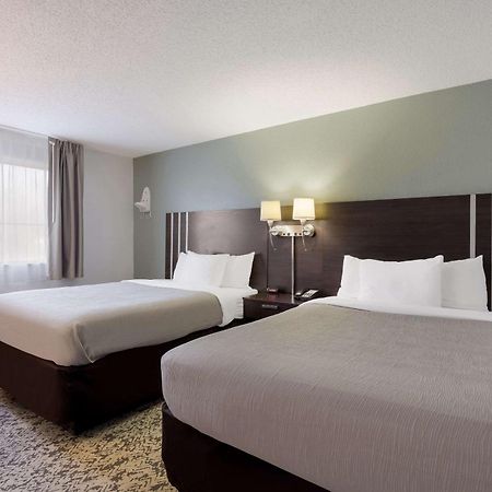 Quality Inn Hall Of Fame Canton Extérieur photo