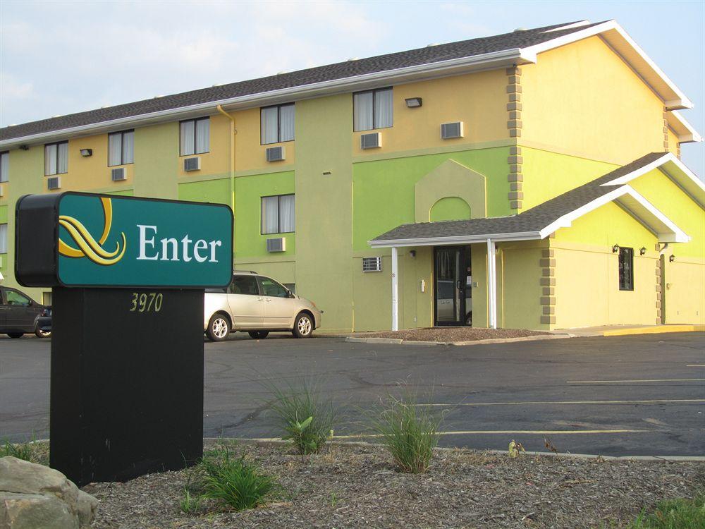 Quality Inn Hall Of Fame Canton Extérieur photo