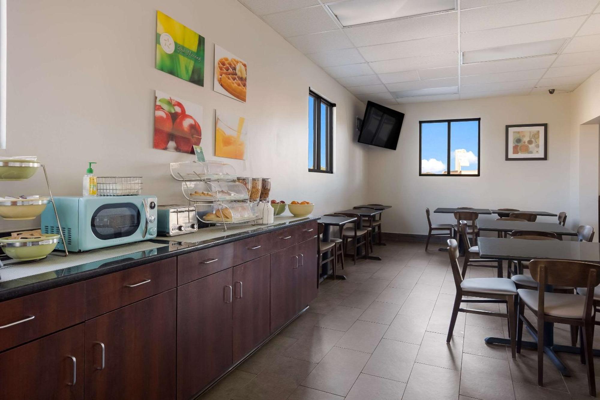 Quality Inn Hall Of Fame Canton Extérieur photo